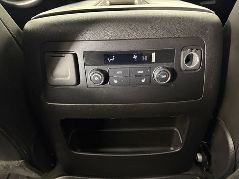 Used 2018 GMC Yukon Denali image 47