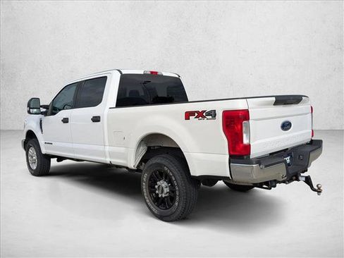 Used 2019 Ford F250 XLT w/ FX4 Off-Road Package image 7