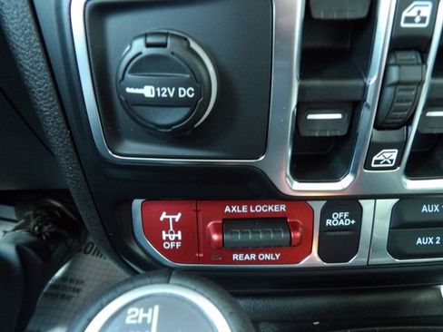 New 2026 Jeep Gladiator Mojave w/ Safety Group AWD/4WD image 24