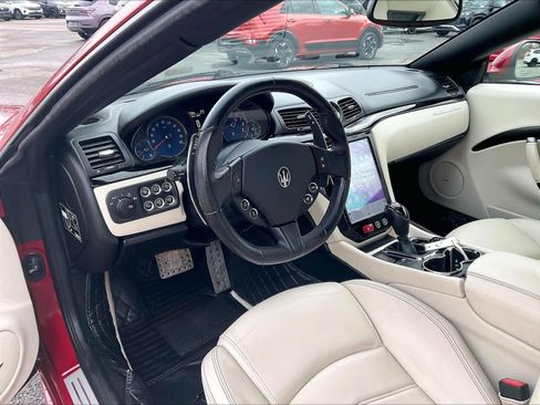 Used 2014 Maserati GranTurismo Sport image 8