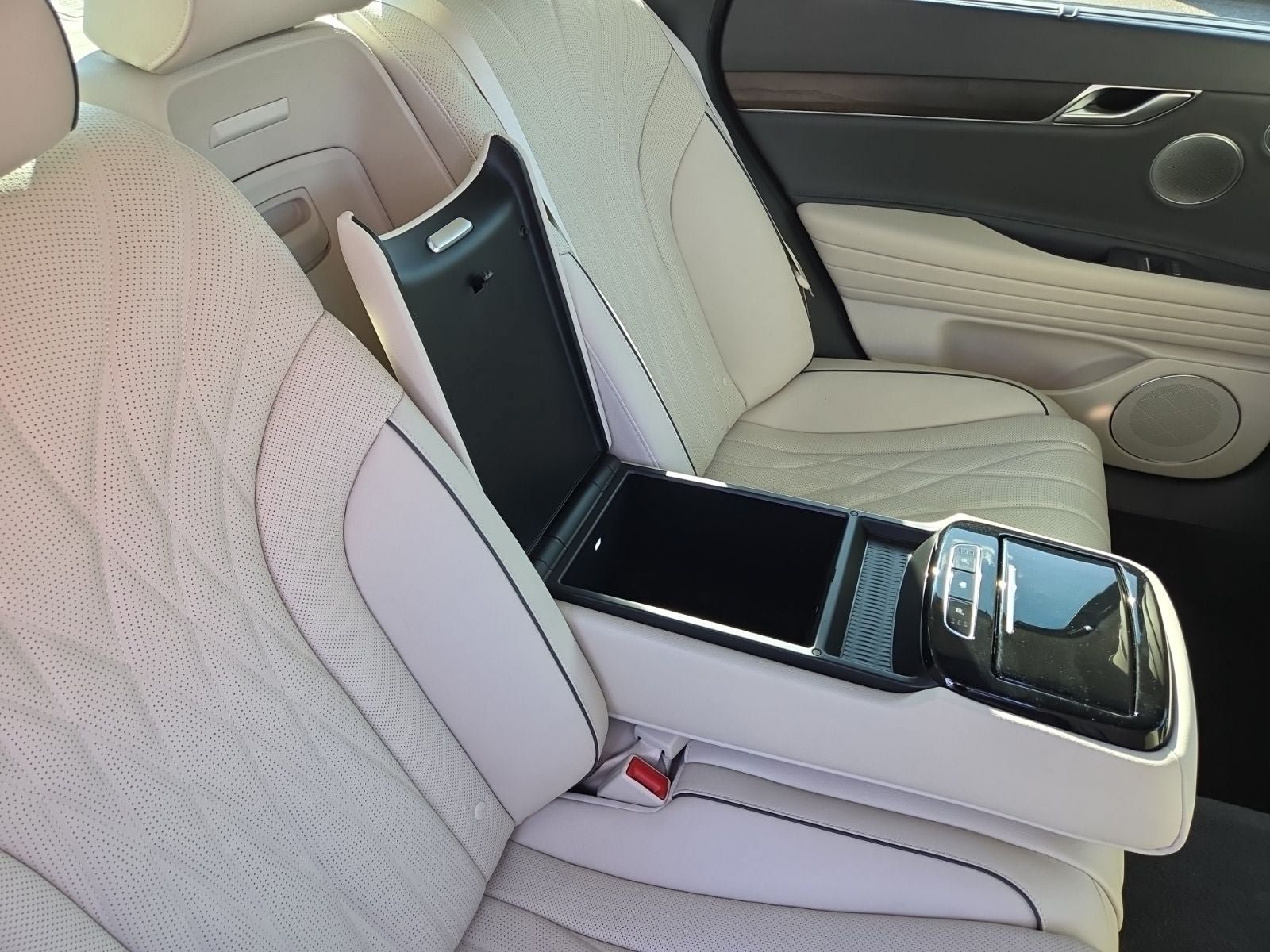 Used 2021 Genesis G80 3.5T AWD/4WD image 50