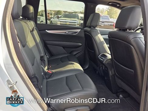 Used 2024 Cadillac XT6 Luxury image 15