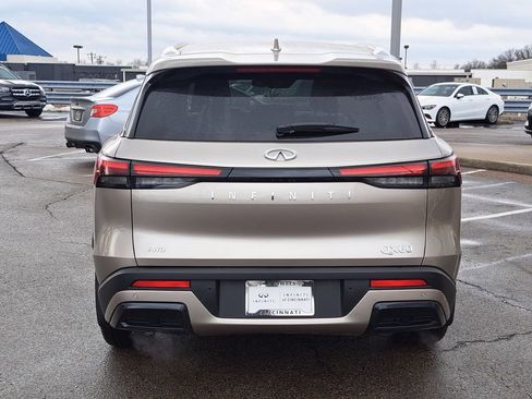 Used 2025 INFINITI QX60 Luxe w/ Vision Package image 4