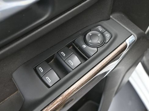 Used 2023 Chevrolet Silverado 2500 LT AWD/4WD image 23