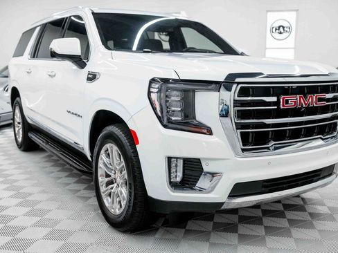 Used 2023 GMC Yukon XL SLT w/ SLT Luxury Package AWD/4WD image 5