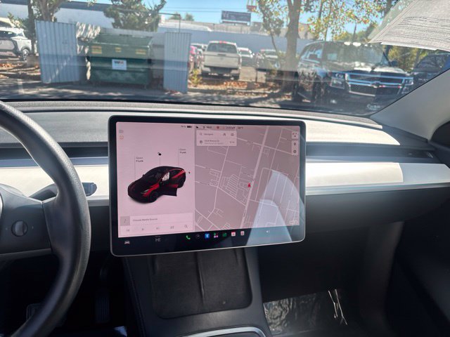 Used 2022 Tesla Model Y Long Range AWD/4WD image 19