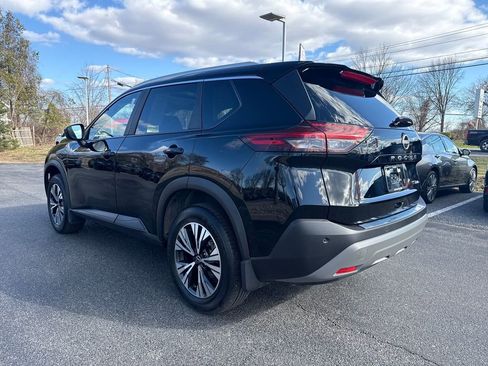 Used 2023 Nissan Rogue SV w/ SV Premium B Package image 6
