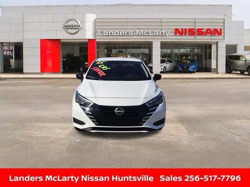 Used 2025 Nissan Versa S w/ Trunk Package image 11