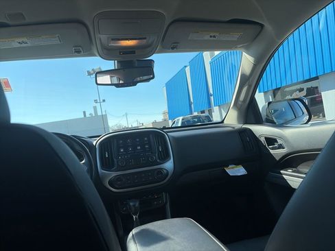 Used 2022 Chevrolet Colorado LT w/ Redline Special Edition image 33