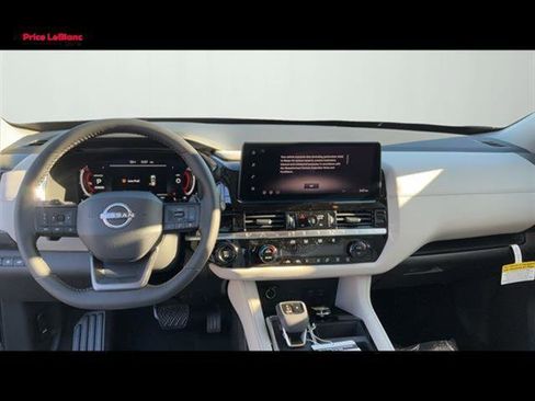 New 2026 Nissan Pathfinder SL FWD image 30