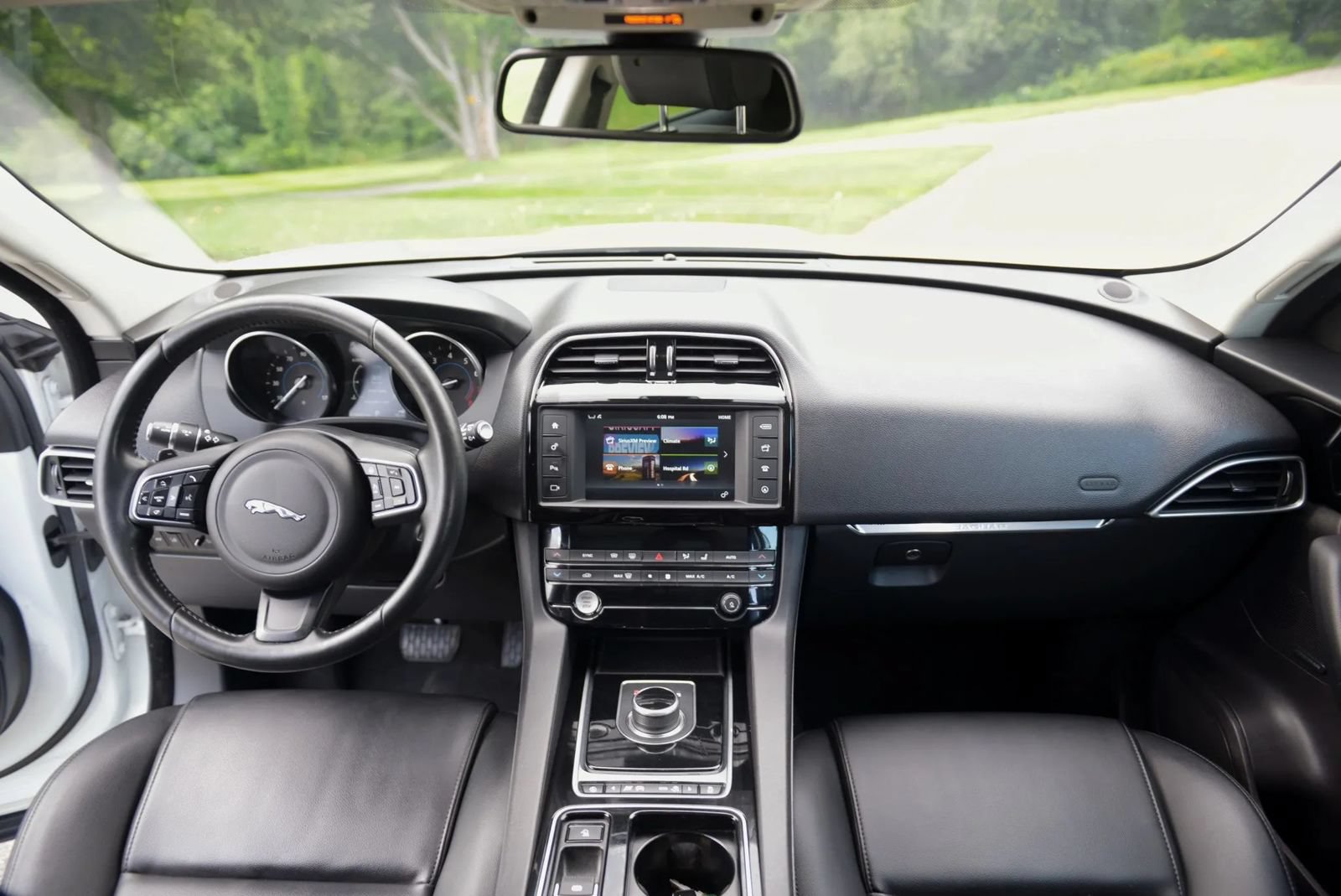 Used 2018 Jaguar F-PACE Premium AWD/4WD image 58