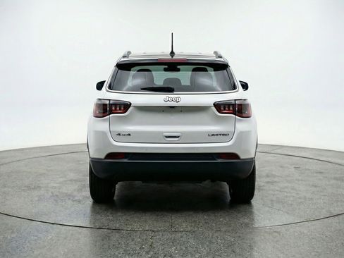 Used 2025 Jeep Compass Trailhawk image 7
