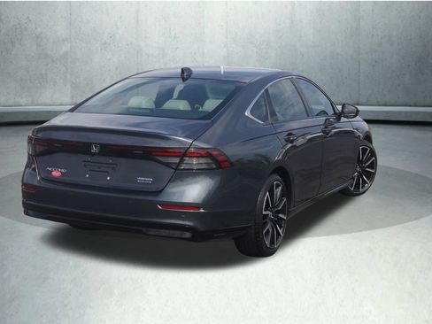 Used 2023 Honda Accord Touring image 18