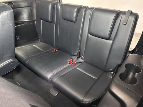 Used 2019 Toyota Highlander XLE image 30