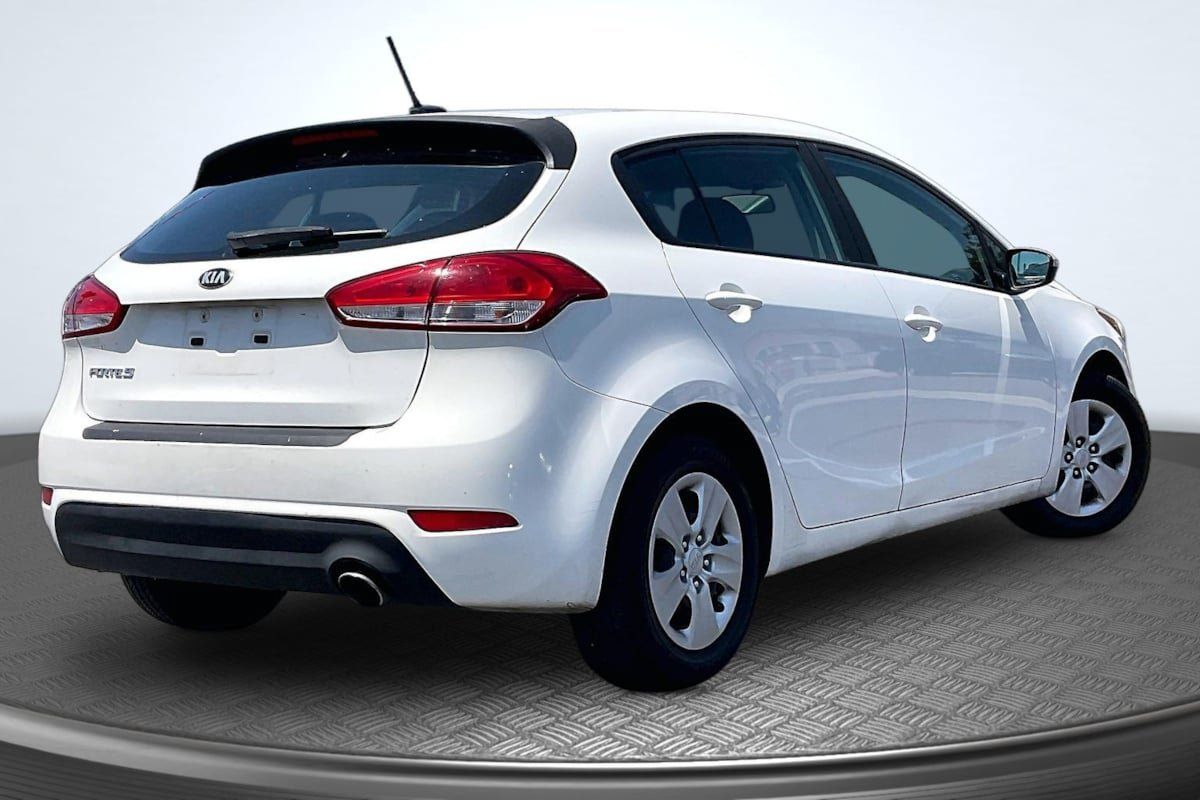 Used 2017 Kia Forte LX FWD image 13