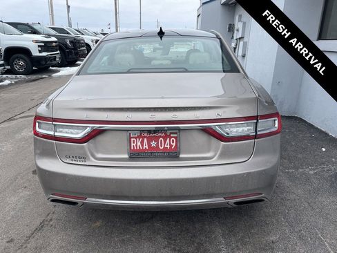 Used 2019 Lincoln Continental Reserve image 3