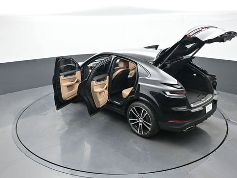 Certified 2024 Porsche Cayenne image 29