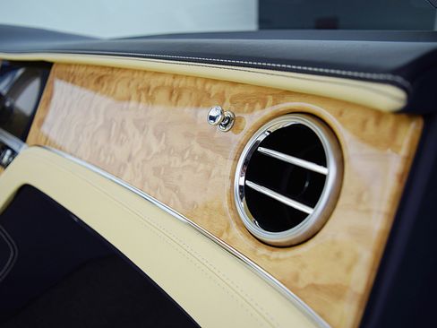 Certified 2023 Bentley Continental GT V8 image 35