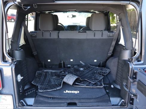 Used 2017 Jeep Wrangler Unlimited Sport w/ Max Tow Package AWD/4WD image 15