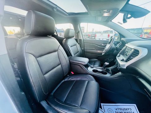 Used 2018 GMC Acadia SLT image 44