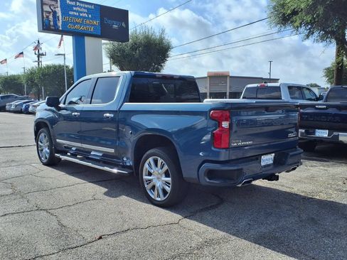 Used 2024 Chevrolet Silverado 1500 High Country w/ High Country Premium Package AWD/4WD image 23
