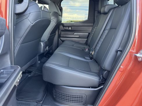 Used 2025 Toyota Tacoma TRD Sport w/ TRD Sport Premium Package AWD/4WD image 5