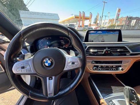 Used 2020 BMW 740i xDrive w/ M Sport Package AWD/4WD image 21