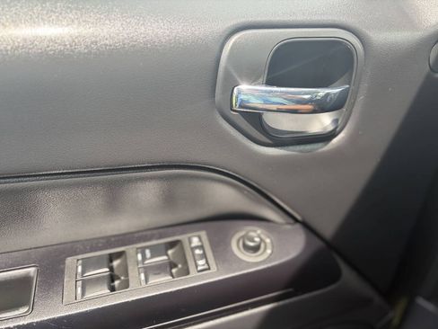 Used 2016 Jeep Patriot Sport w/ Power Value Group FWD image 18