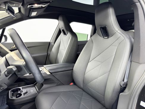 Used 2022 BMW iX xDrive50 w/ Premium Package image 42