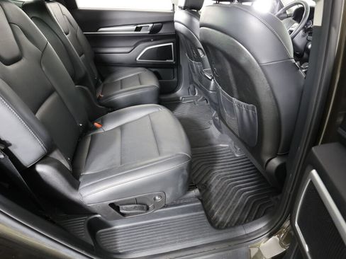Used 2020 Kia Telluride S AWD/4WD image 23