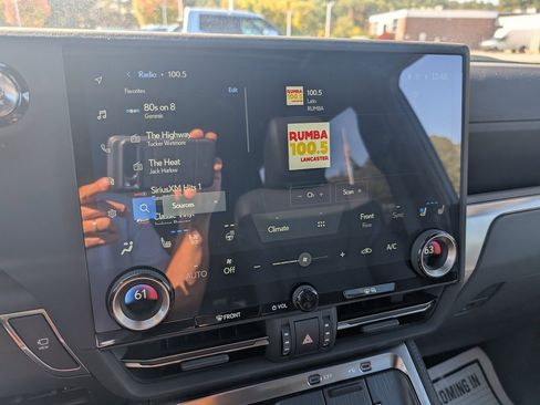 Used 2025 Lexus GX 550 w/ Accessory Package (Z1) image 25