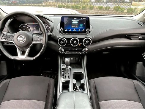 Used 2025 Nissan Sentra SV image 15