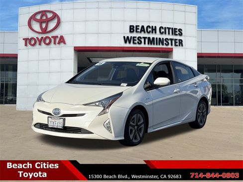 Used 2016 Toyota Prius Four Touring image 6