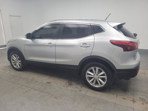 Used 2018 Nissan Rogue Sport SV image 3