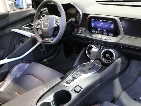 Used 2021 Chevrolet Camaro ZL1 RWD image 12