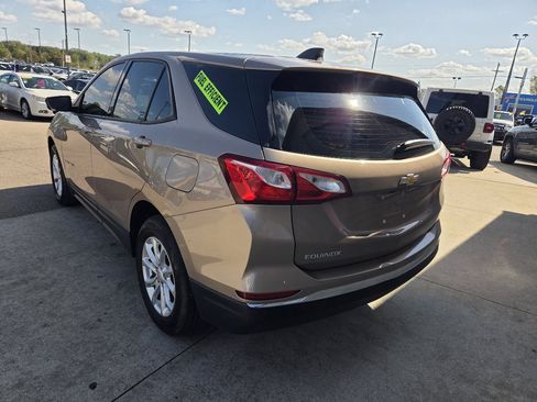 Used 2018 Chevrolet Equinox LS image 7