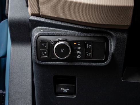 Used 2023 Ford Bronco Wildtrak image 22