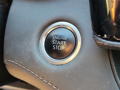 Used 2024 Toyota Highlander XSE image 32