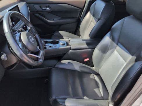 Used 2022 Nissan Rogue SV w/ SV Premium Package AWD/4WD image 16