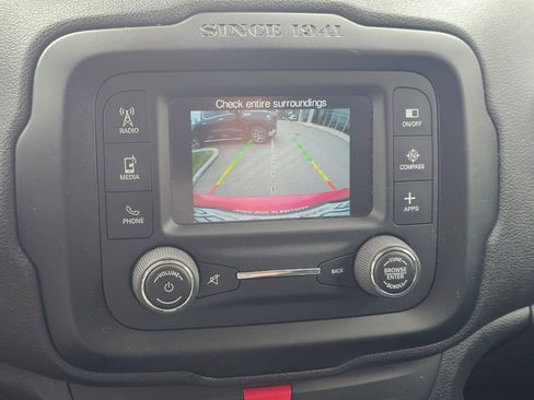 Used 2016 Jeep Renegade Latitude AWD/4WD image 28