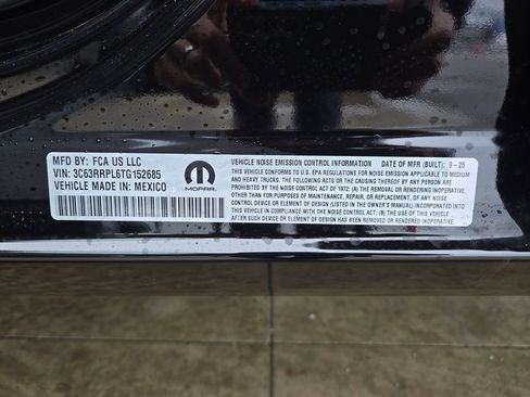 Used 2026 RAM 3500 Longhorn image 32