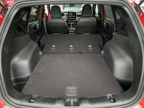 Used 2025 Jeep Compass Latitude w/ Altitude Special Edition image 23