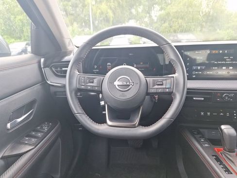 Certified 2025 Nissan Kicks SR FWD image 14