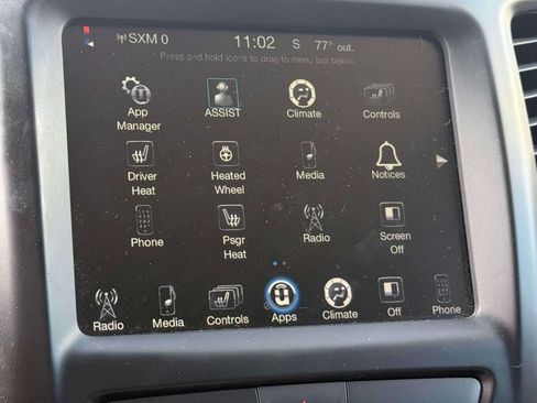 Used 2018 Jeep Cherokee Latitude Plus w/ Cold Weather Group AWD/4WD image 23