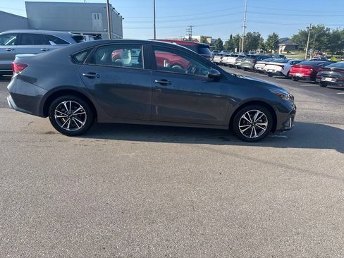 Used 2024 Kia Forte LXS w/ LXS Technology Package FWD image 2