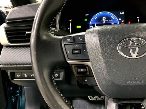 Used 2025 Toyota Camry SE FWD image 24