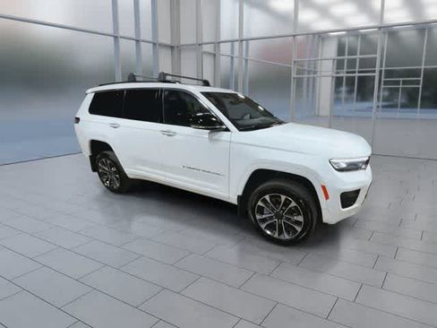 Used 2021 Jeep Grand Cherokee L Overland AWD/4WD image 2