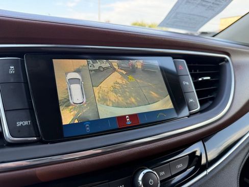 Used 2018 Buick Enclave Avenir w/ Avenir Technology Package image 35