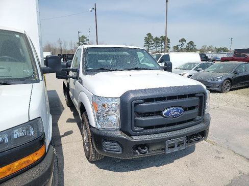 Used 2016 Ford F250 XL RWD image 2