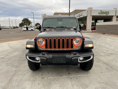 Certified 2024 Jeep Gladiator Sport image 8